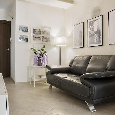 Il Glicine Apartment Montano Lucino Bagian luar foto