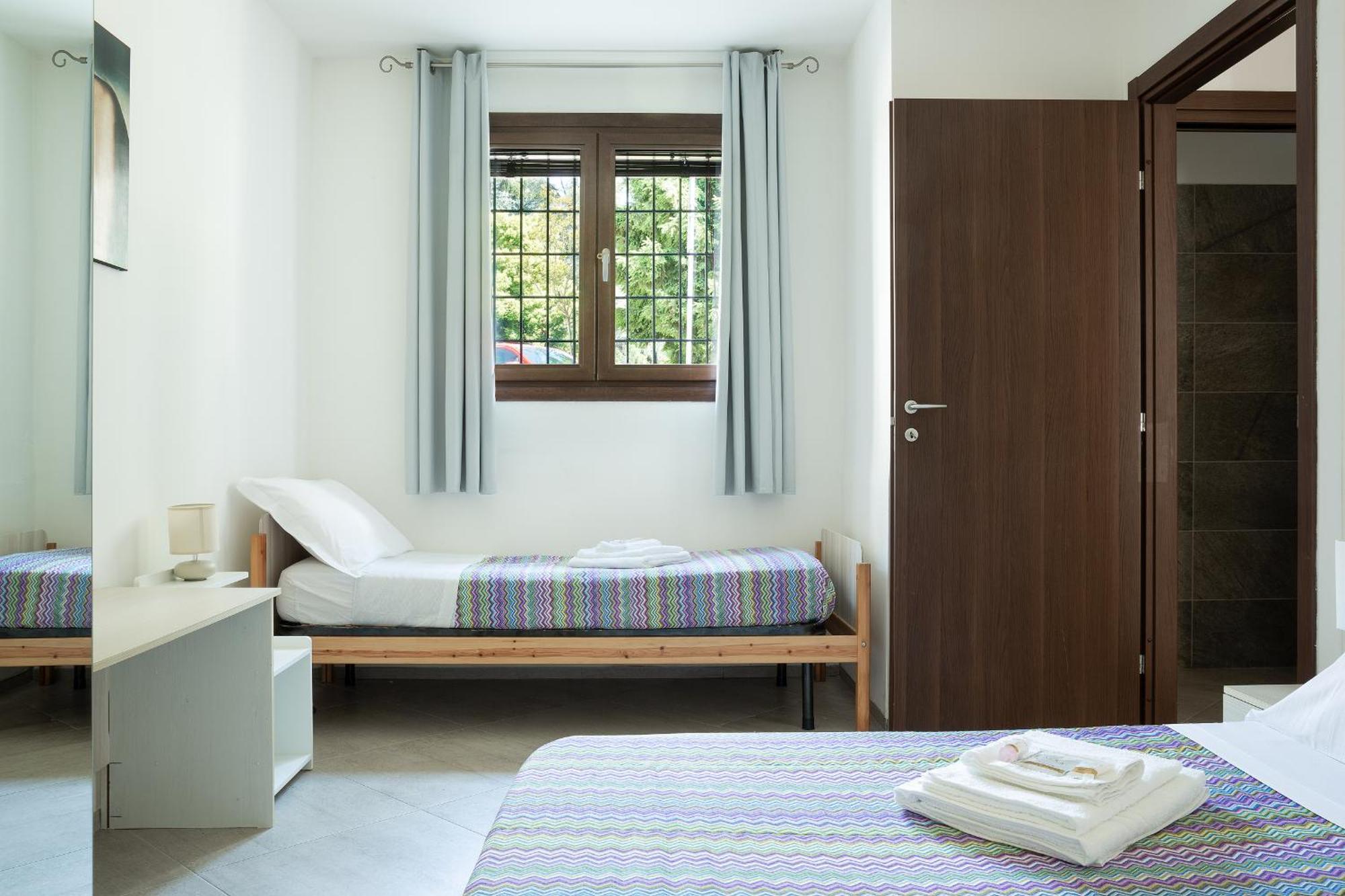 Il Glicine Apartment Montano Lucino Bagian luar foto